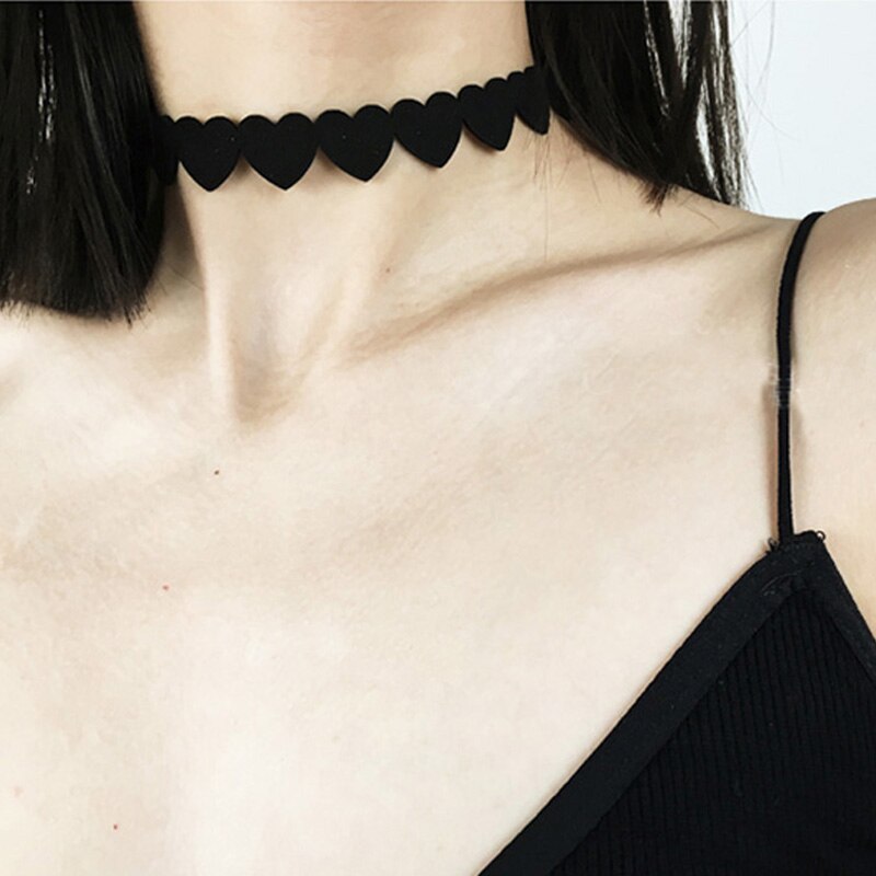 Blackheart Choker - Rock Nu-goth Metal loveheart heart Gothic Goth felt Choker Black Adjustable