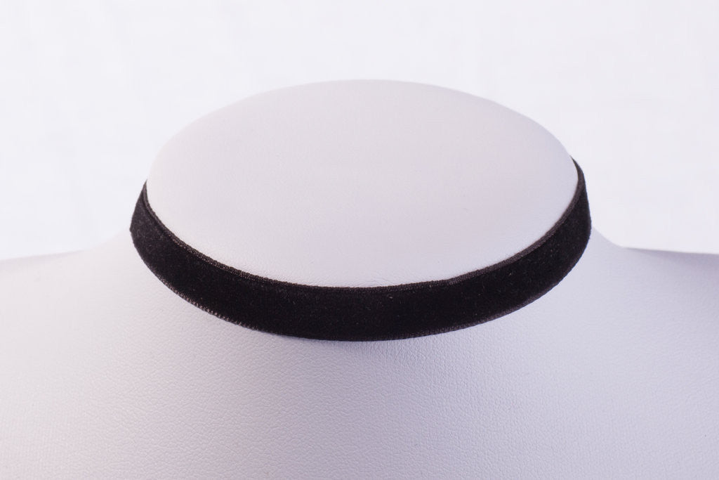 Thin Velvet Choker – Darkstorm
