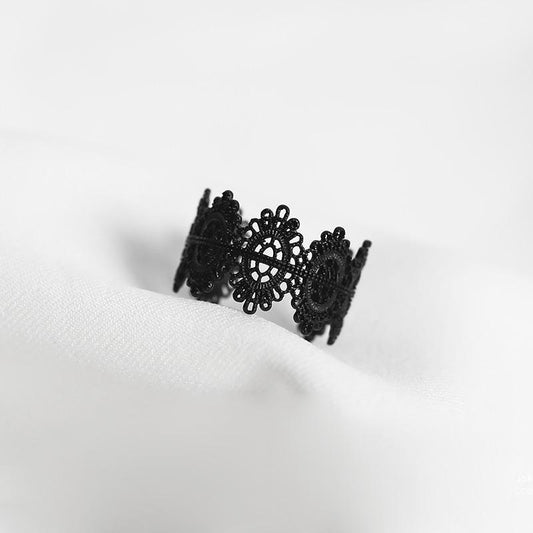 Black Lace Ring - Vampire Vintage Ring Nu-goth Metal lace Gothic Goth Filigree Delicate Black Art-Deco Adjustable Matte Matt